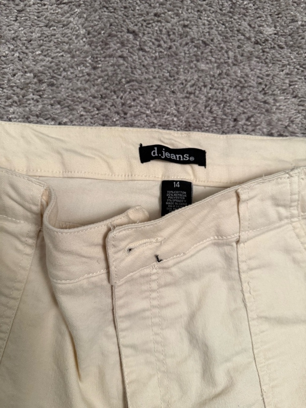 d. jeans Cream Cotton Patch-Pocket Bermuda Shorts - Picture 3 of 3